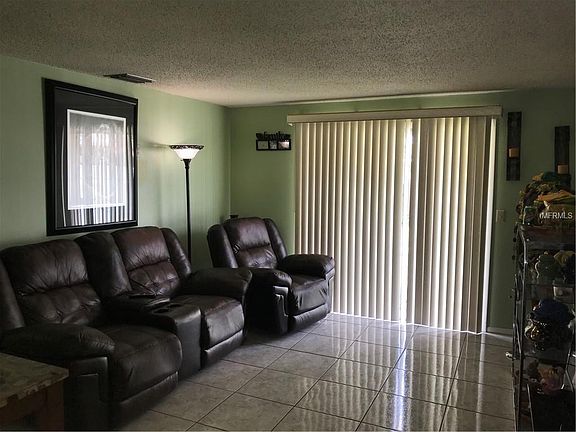 4th image of 6810 N Hubert Ave