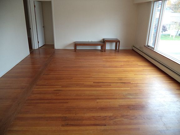 3rd image of 991 E 185th St