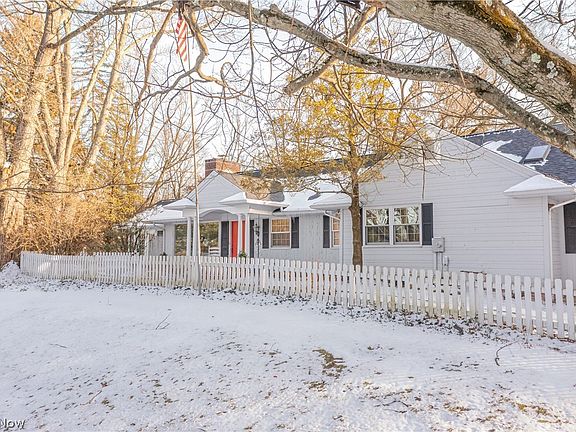 4th image of 3151 Perry Dr NW