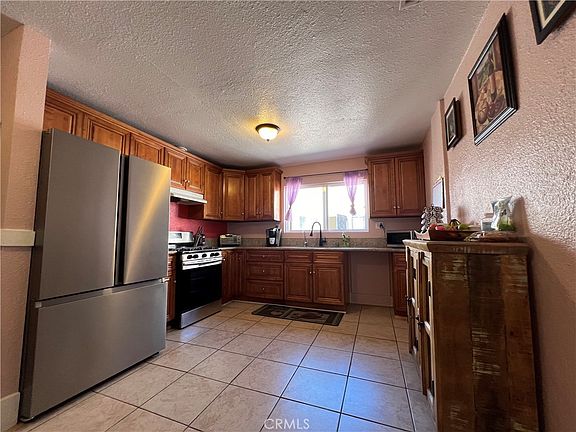 4th image of 1826 E 107th St