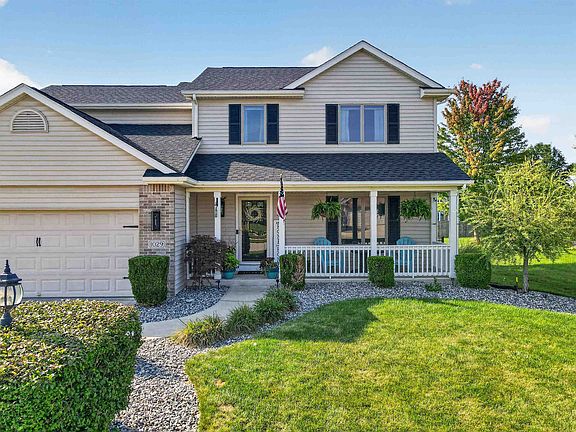 3rd image of 1029 Island Brooks Ln