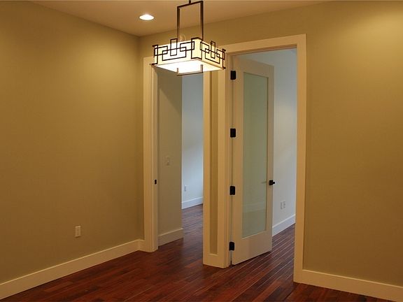 3rd image of 1438 Dekalb Ave APT 02L