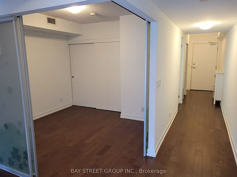 10 Willison Sq #506 — Photo 3
