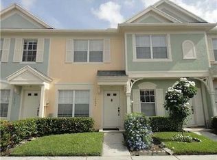 16699 Hemingway Dr, Weston, FL 33326