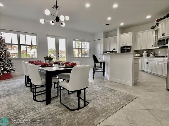 4th image of 9891 S Miralago Way