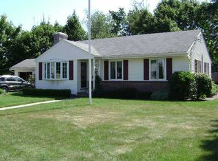 10 Tropical Ct, Warwick, RI 02886