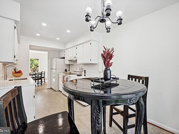 5th image of 3124 Benton Square Dr