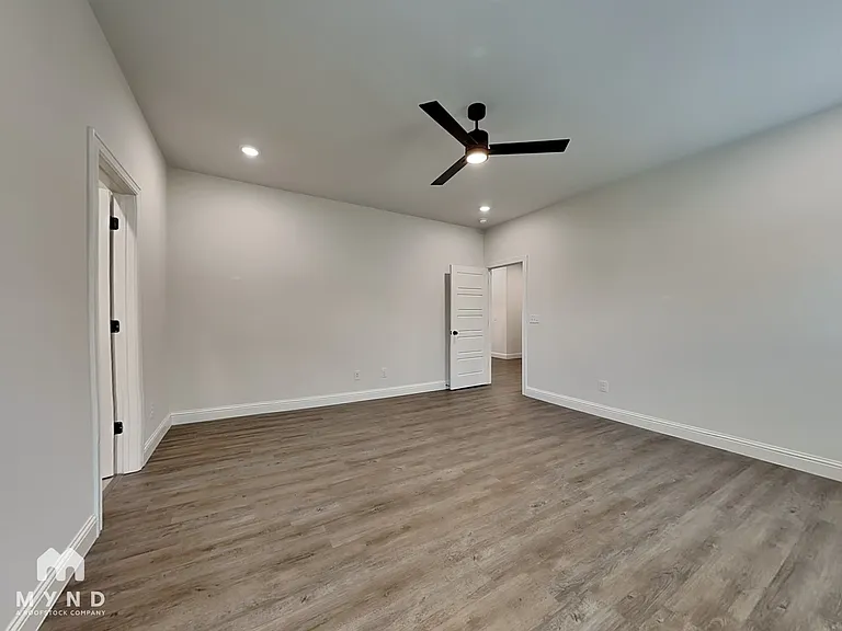 1120 Sunshine Ct — Photo 9