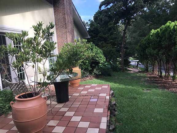 Porch off dining room