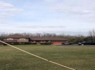 9715 Mile Rd, New Lebanon, OH 45345