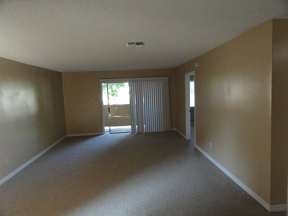 3rd image of 618 Kenwick 204 Cir