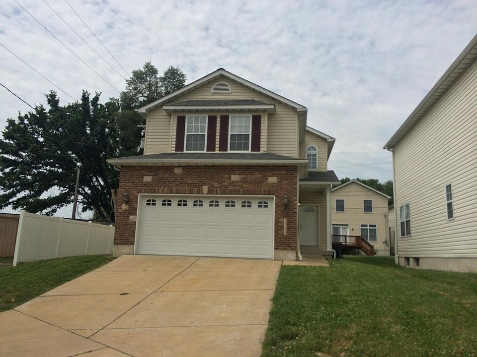 1st image of 3343 Ellendale Ave