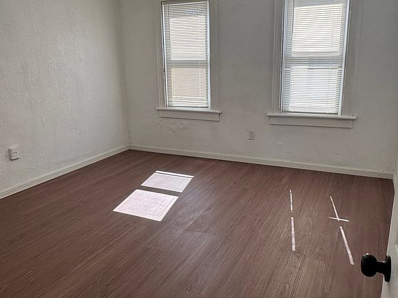 3rd image of 420A N 29th St