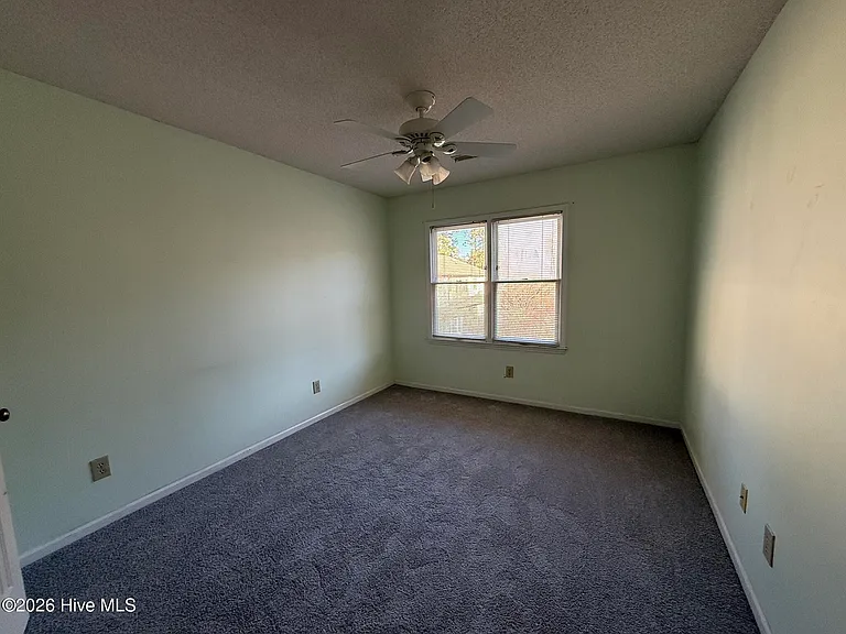 225 E New York Ave — Photo 29