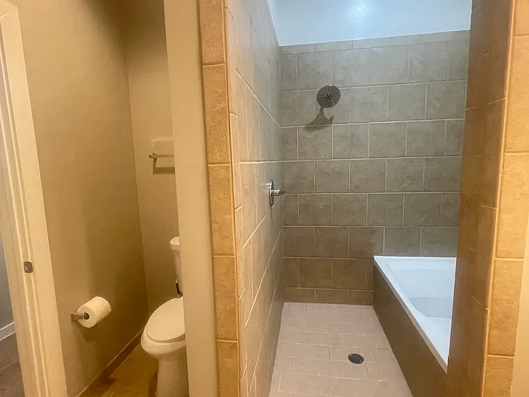 400 Mills Ave #107 — Photo 29