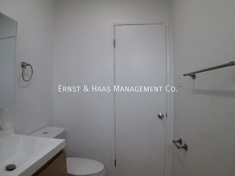 1615 Rose Ave #8 — Photo 13