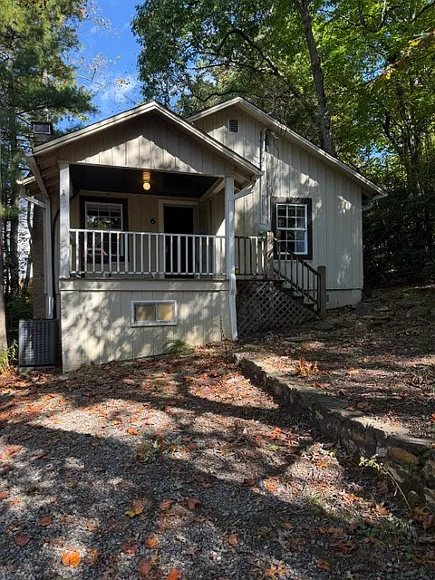 6 Bowers Rd