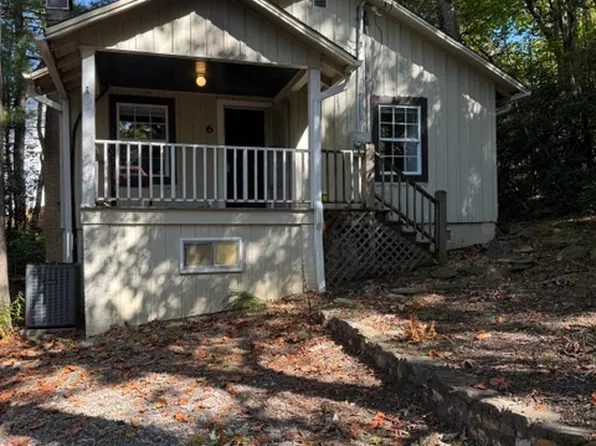6 Bowers Rd, Black Mountain, NC 28711