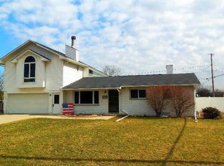 510 Venice Ct, Bay City, MI 48708