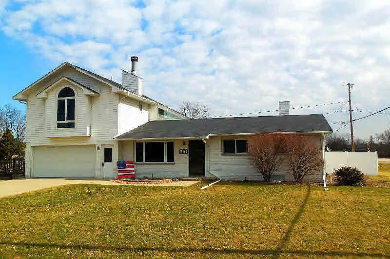 510 Venice Ct photo 1
