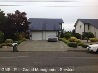 2031 Madrona St, North Bend, OR 97459