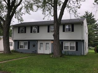 1132 11th St, Silvis, IL 61282