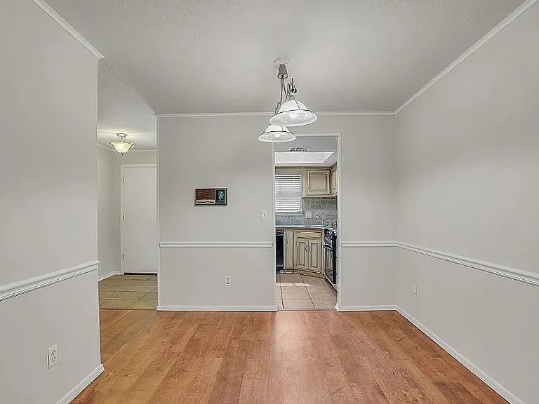 255 E Beaver Ave #611 — Photo 3