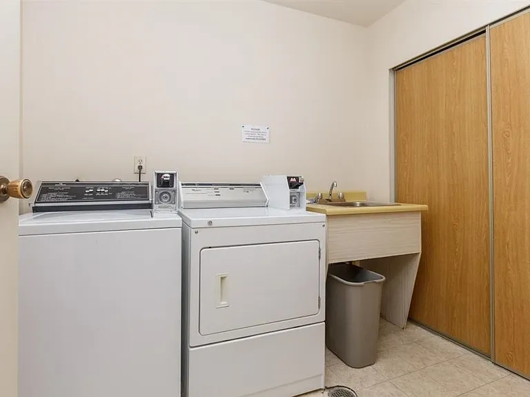 1745 Leighton Rd #505 — Photo 9