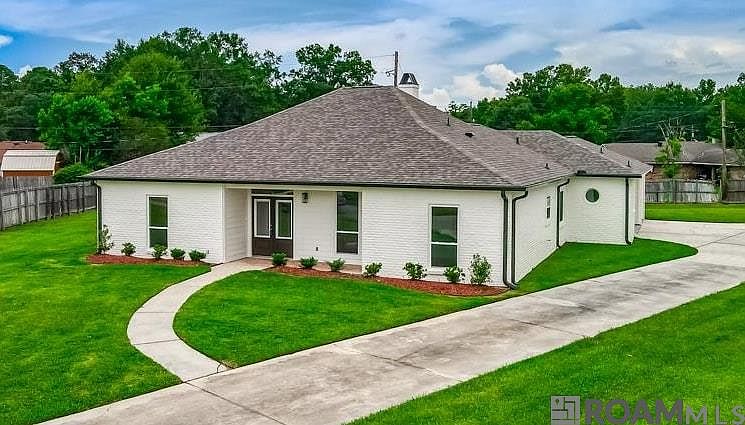 1st image of 4607 Chapeau Dr