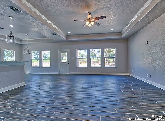 5th image of 269 Great Oaks Blvd