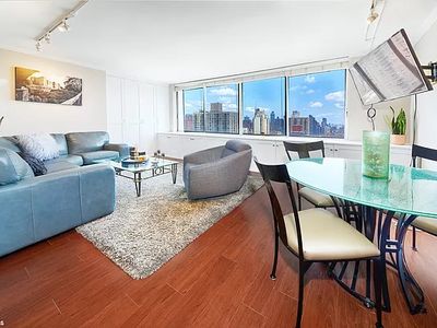 353 E 72nd St APT 31A, New York, NY, 10021