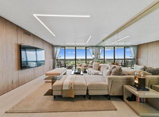 THE CONSULATE, West Palm Beach, FL 33401