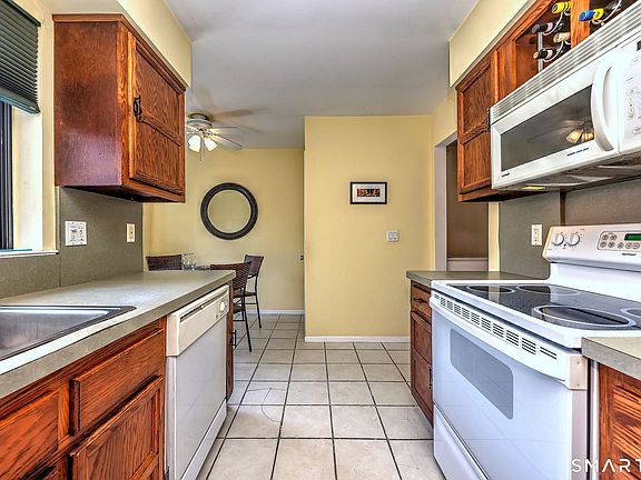 5th image of 330 Foxwood Lane #330