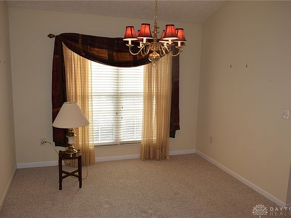 5th image of 340 Krystal Ellen Dr
