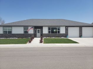 161 S Cedarwood Dr, Powell, WY 82435