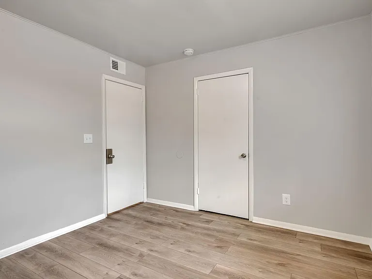 100 Old Trail Ct #1 — Photo 10