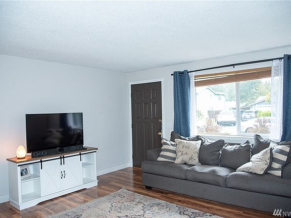 4th image of 5803 20th Ave SE