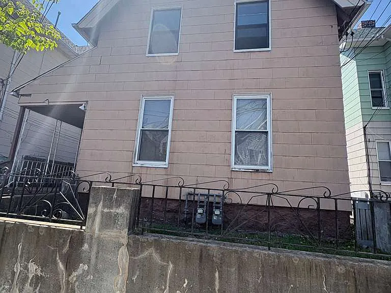24 Shelter St #22 — Photo 11