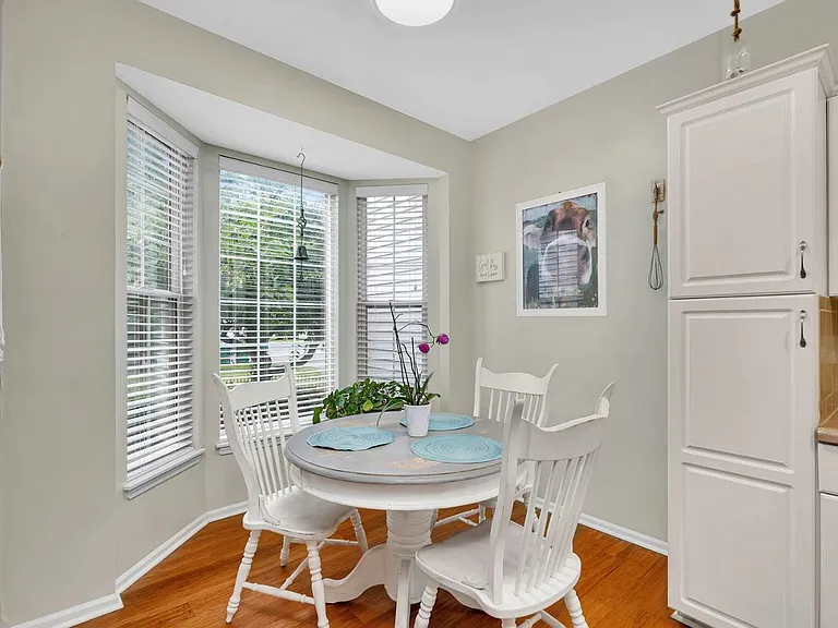 2173 Rossiter Pkwy — Photo 3