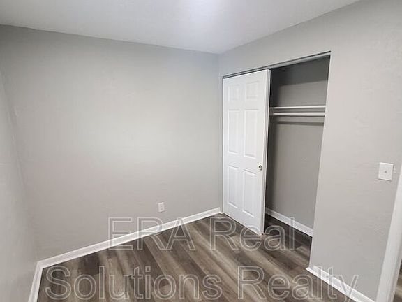 4th image of 1904 Hamilton Ave