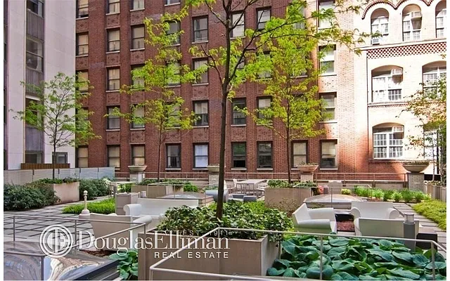 Rented by Douglas Elliman | media 38