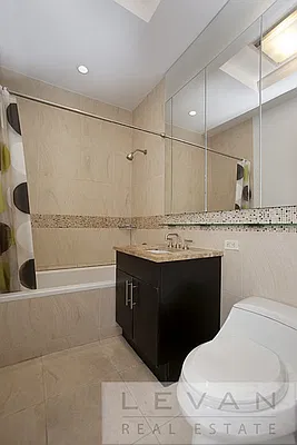 Rented by Levan Real Estate | media 19