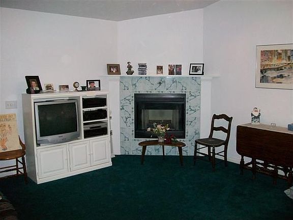 3rd image of 2723 W Briarcliff Ln