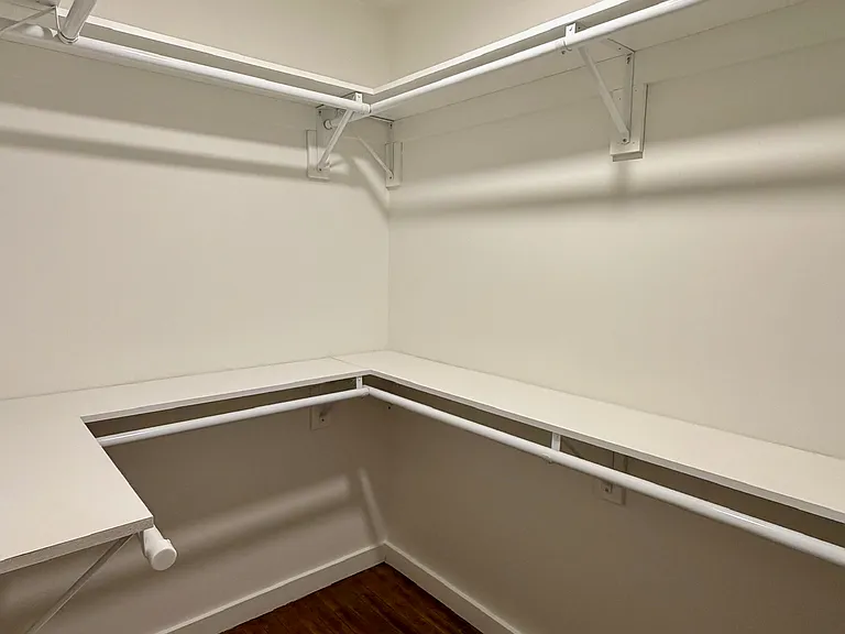 325 N Superior St #201 — Photo 3