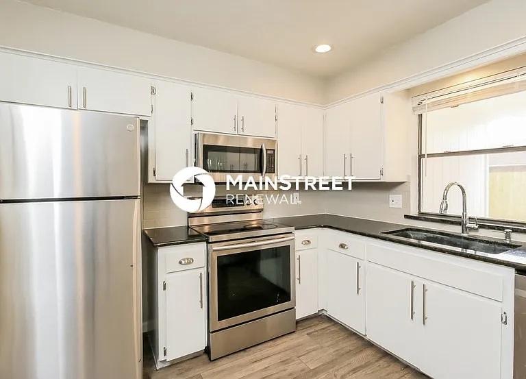 2905 Parkside Dr — Photo 8