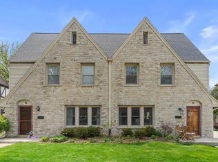 4845 N Cumberland Blvd, Whitefish Bay, WI 53217