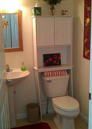 First floor 1/2 bath