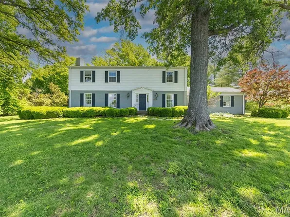 2530 N Geyer Rd, Saint Louis, MO 63131