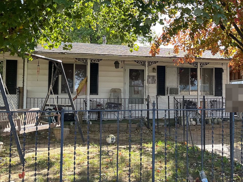 1st image of 2716 W 4th St