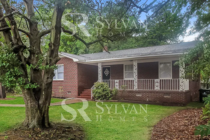 Photo 2 of 15 - 752 Shull St - West Columbia, SC Building Photo - 752 Shull St